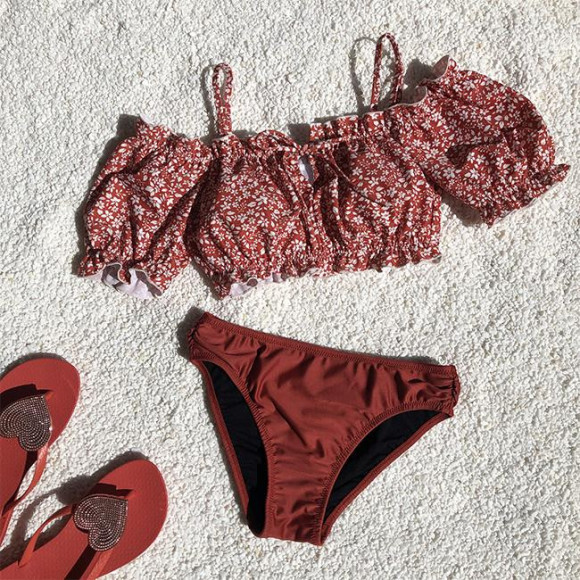 胸前能很好地覆盖住水着【福冈泳衣天神泳衣泳衣ALBO瑜伽健身房PEAK&PINE泳衣】