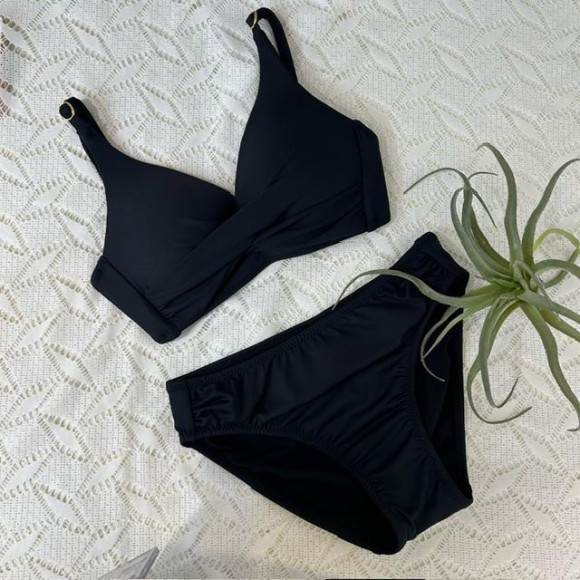 There is a swimsuit with a non-wire and excellent stability ♡ [Fukuoka Swimsuit Tenjin Swimsuit Resort Swimsuit ALBOVE Yoga Gym PEAK & PINE Men's Swimt]