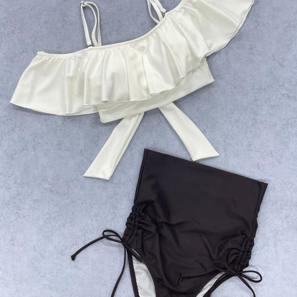 高腰短裤能牢牢地遮住肚子♡【福冈泳衣天神泳衣度假泳衣ALBOVE瑜伽健身房PEAK&PINE Mens泳衣】