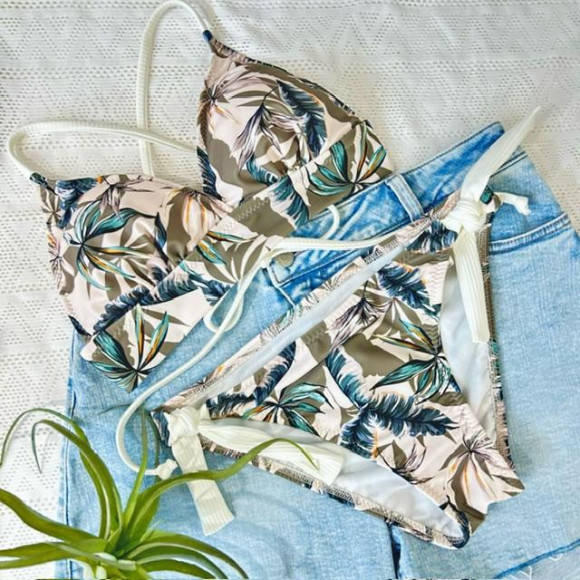 Now on the royal road triangular bikini, a dull color is now available. ☆【Fukuoka Swimsuit Tenjin Swimsuit Resort Swimsuit ALBOVE Yoga Gym PEAK & PINE Men Swimsuit】