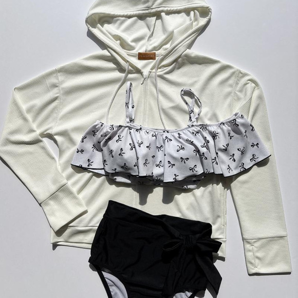 リボンがたっぷりプリントされた水着♡【福岡水着　天神水着　リゾート水着　ALBOVE　ヨガ　ジム　PEAK & PINE　メンズ水着】