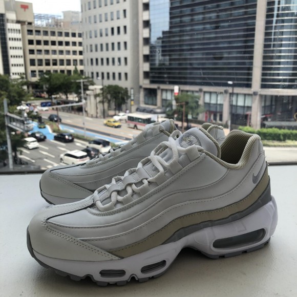 NIKE☆W AIR MAX 95 | エースシューズ・ショップニュース | 福岡PARCO