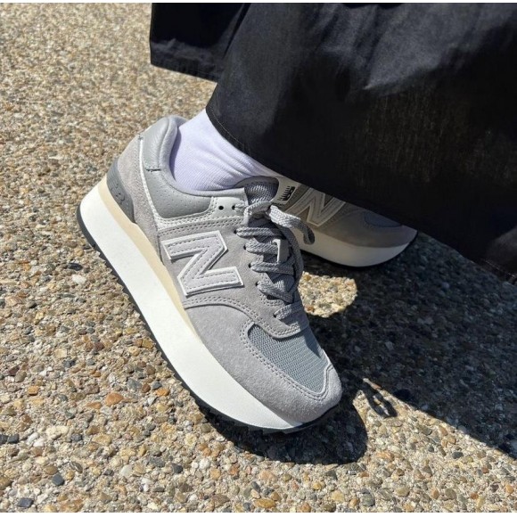 NEWBALANCE☆WL574ZBA(B) | エースシューズ・ショップニュース | 福岡