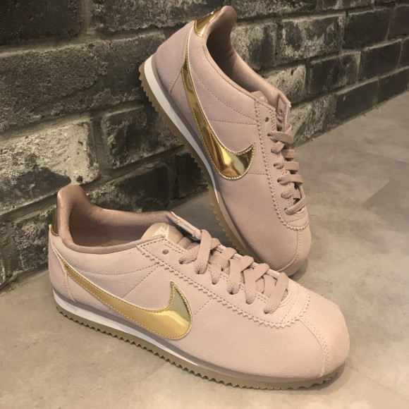 NIKE★W CLASSIC CORTEZ SE