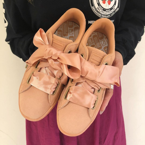 PUMA ☆ W SUEDE HEART SATIN