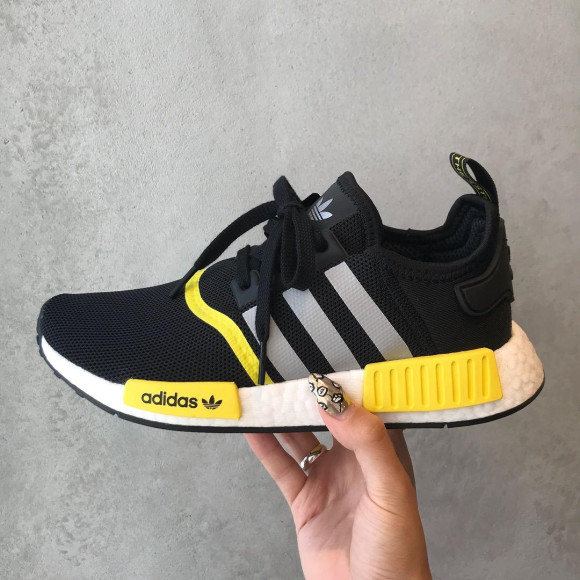 adidas ☆ NMD_R1