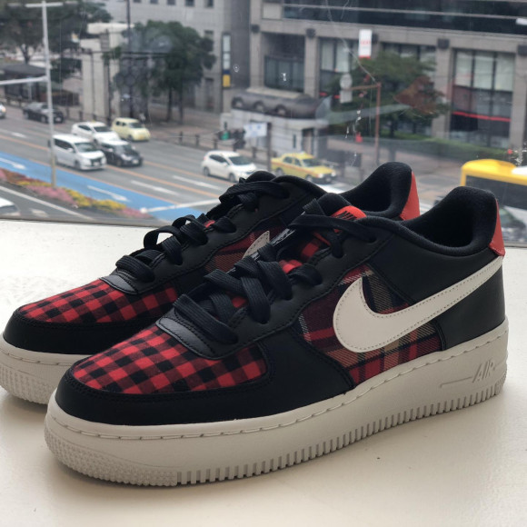 NIKE★AIR FORCE 1 LV8