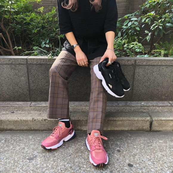 ADIDAS ☆ FALCON W