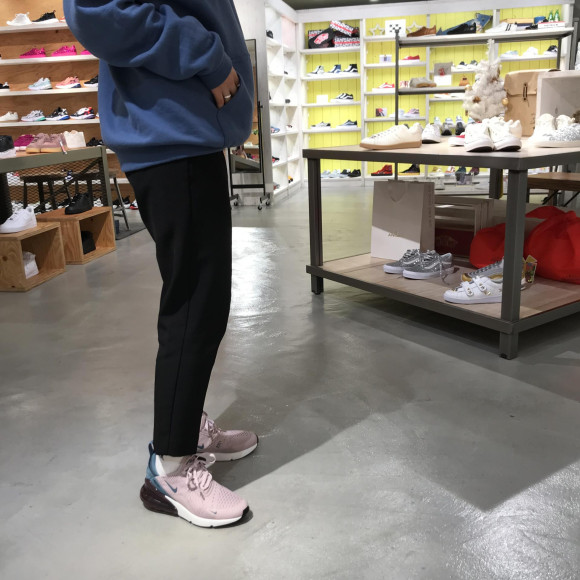 NIKE ☆ W MAX270