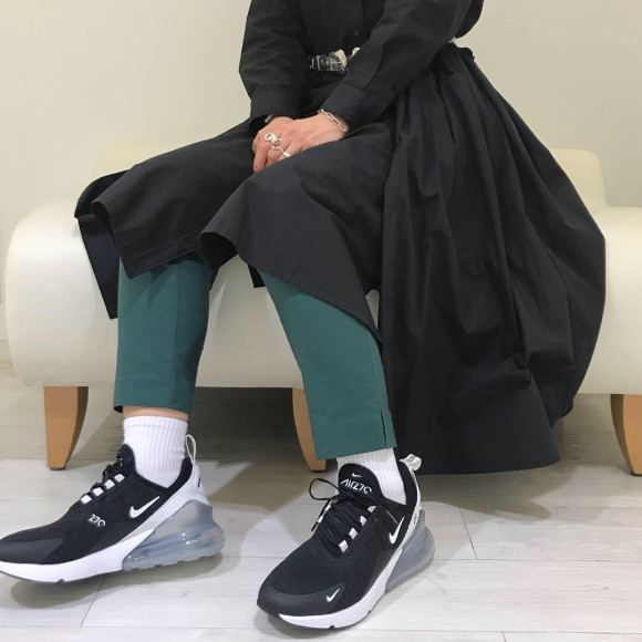 NIKE ☆ W AIRMAX 270