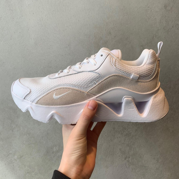 NIKE☆RYZ 365 II