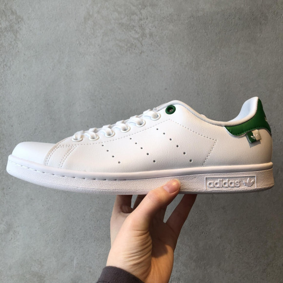 ADIDAS☆STAN SMITH