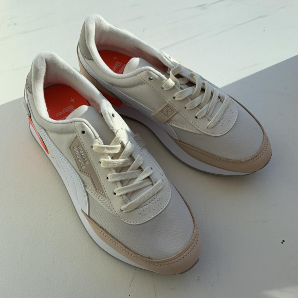 PUMA☆FUTURE RIDER CNV