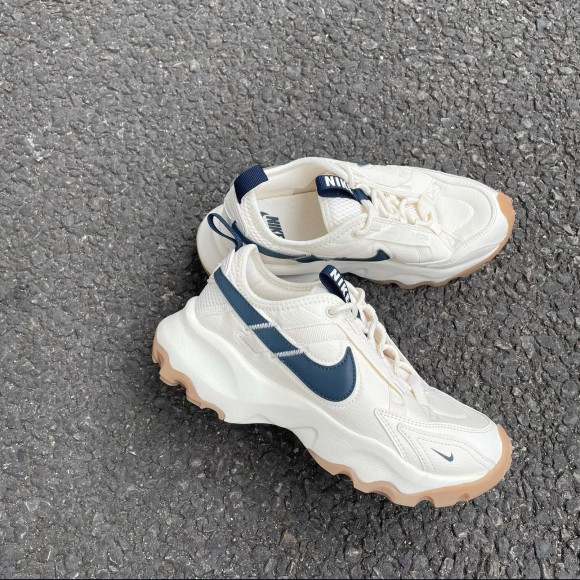 NIKE☆W TC 7900
