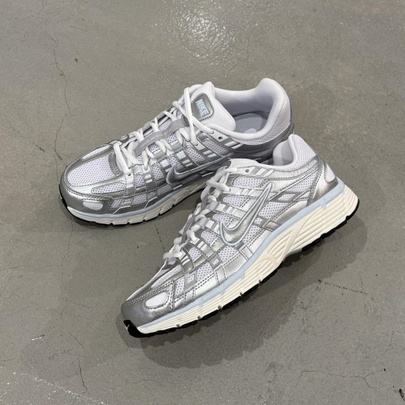 NIKE☆W P-6000