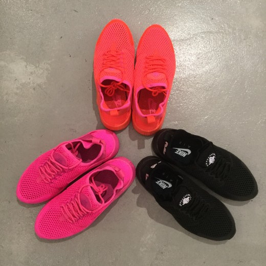 　ハイテクスニーカーNIKE AIR HUARACHE☆