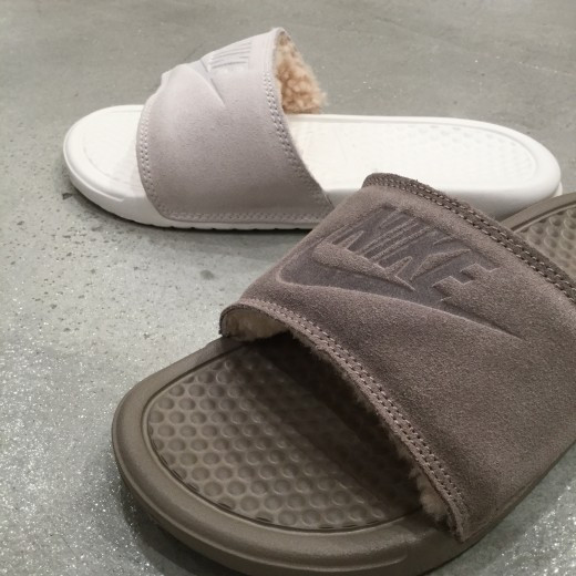 NIKE BENASSI　入荷しました！