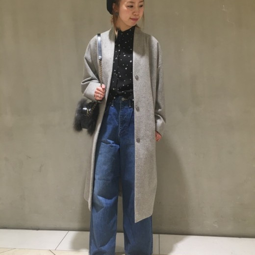 今年大人気のノーカラーコートもスペシャルプライス♪