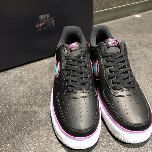 NEW!!【NIKE  AIRFORCE 1 '07 LV8 SPORT】