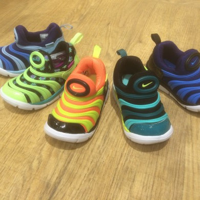 【KIDS】NIKE DYNAMO FREE