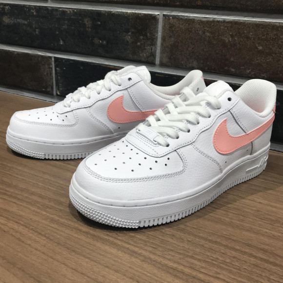 NEW!!【 W NIKE AIR FORCE 1 ' 07】