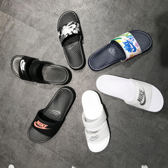 再入荷！！☆☆[NIKE BENASSI]