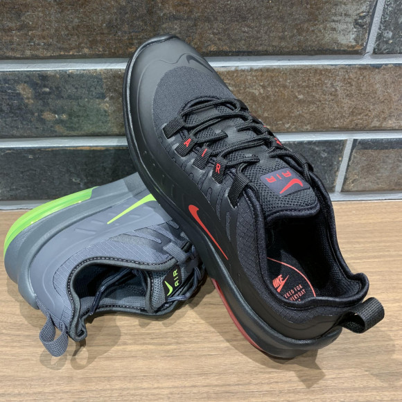 NEW!! 【NIKE AIRMAX AXIS PREM】