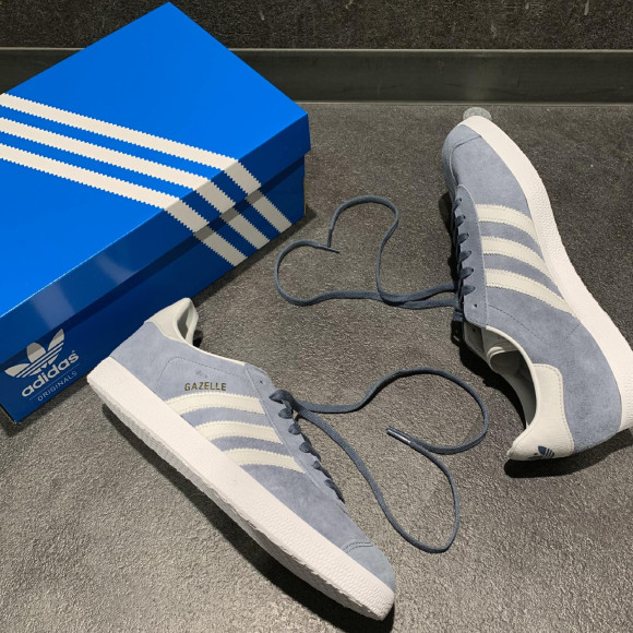NEW!! 【adidas GAZELLE】