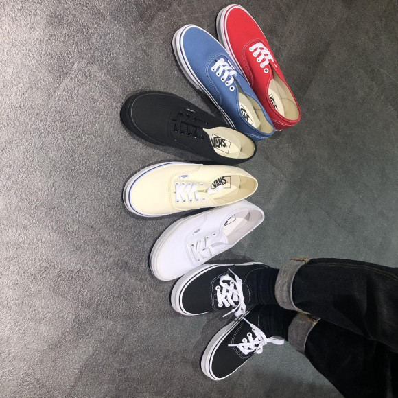 NEW！！ VANS★AUTHENTIC