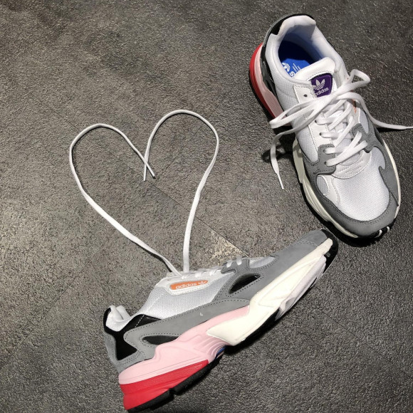 NEW!!【adidas  FALCON W 】