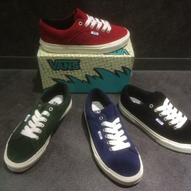 【NEW】VANS　LAMPIN