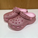 【Crocs】ベイ グリッター クロッグ ピンクミルク