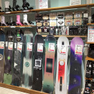 【2月のスノボ準備】福岡・天神で揃う！レンタル派もこれだけは自前が正解？ムラサキスポーツ福岡パルコ店の必須アイテム5選