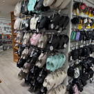 リカバリーサンダルのウーフォス（OOFOS）が、今シーズンも大量入荷いたしました！