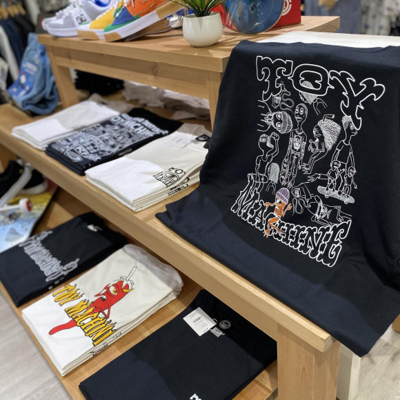 スケ―トブランドトイマシーンTシャツ新入荷