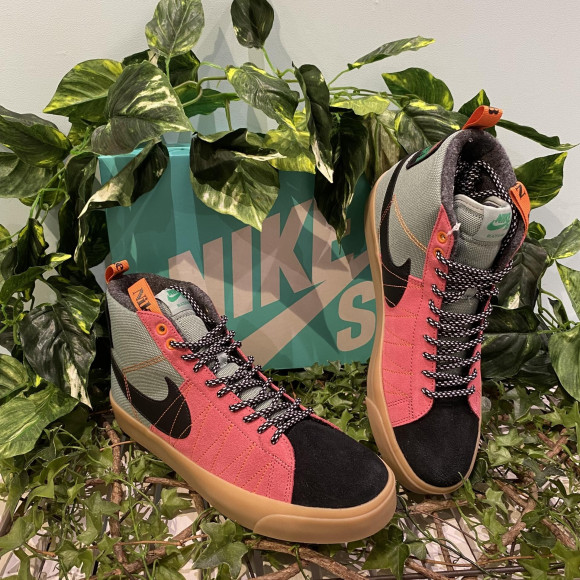 11月17日 NIKE SB BLAZER MID PRM    DC8903-301 発売！