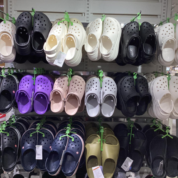 crocs大量入荷！