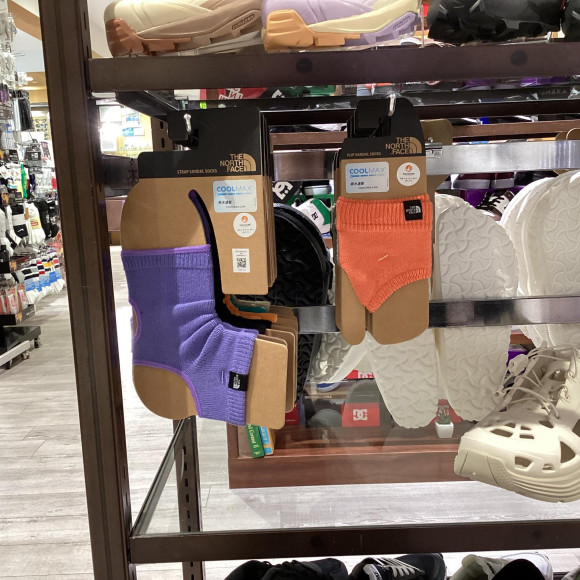 THE NORTH FACE サンダルソックス、待望の入荷！  快適なサンダルスタイルをワンランクアップ！