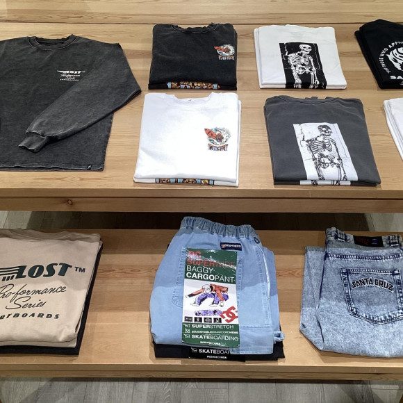 LOST ムラサキスポーツ限定【ロンT】