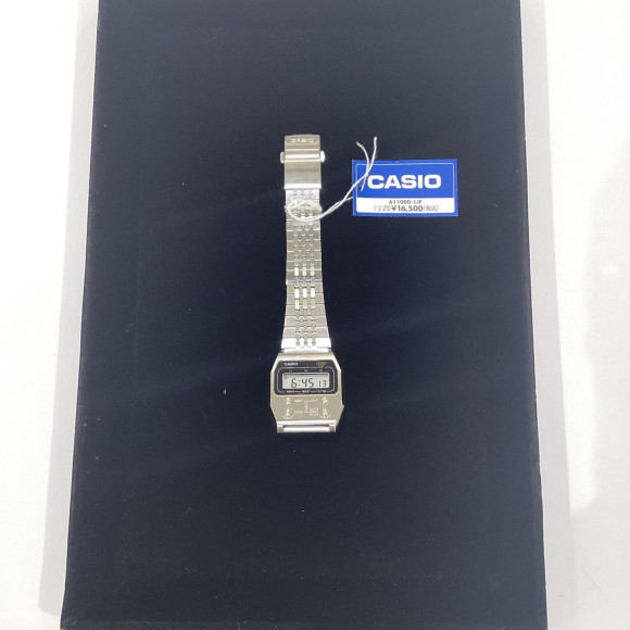 レトロフューチャーな輝きを、あなたの腕に[casio]