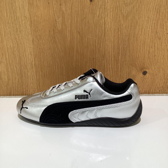 トレンドを先取り！PUMA Speedcat メタリックが再燃の兆し