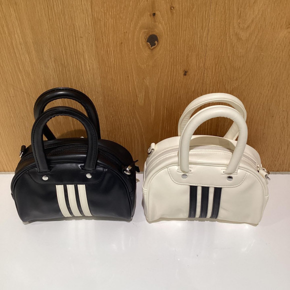 阿迪达斯迷你保龄球袋:经典风格加上新鲜扭转的绝品