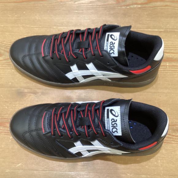 From ASICS, skateboard shoes LEGGEREZZA FB 002, which dominates the street, has arrived.