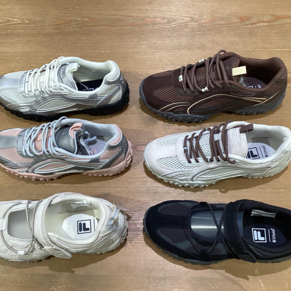 【Very popular arrival!】 FILA (Fila) ECHAPPE MS (ESHAPPE MS) arrived! Outdoor style sneakers of the 90s homage