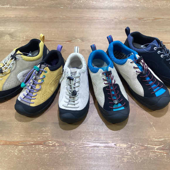 快报!【KEEN JASPER ROCKS SP】在MURASAKI SPORTS福冈PARCO店以丰富的颜色陆续进货!