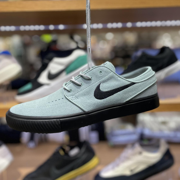 【待望の再入荷！】伝説のスケシューNIKE SB ZOOM JANOSKI OG＋がムラサキスポーツ 福岡パルコ店に極少量入荷！