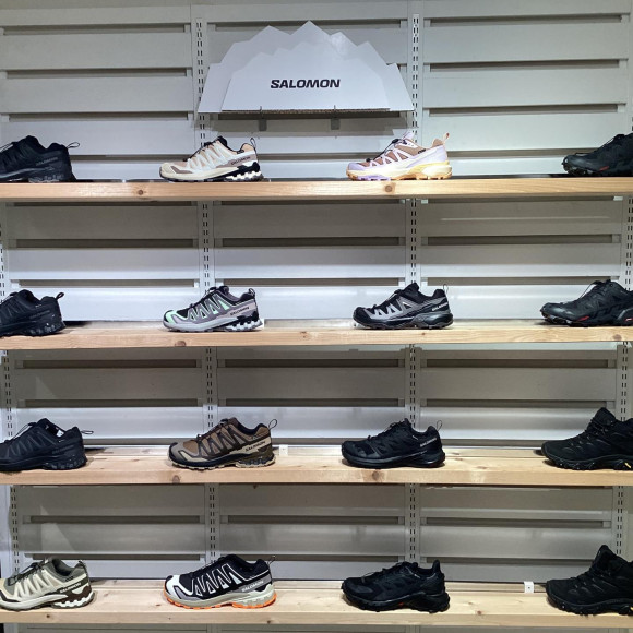 【速報】サロモンの新作・人気モデルがムラサキスポーツ福岡パルコ店に続々入荷！