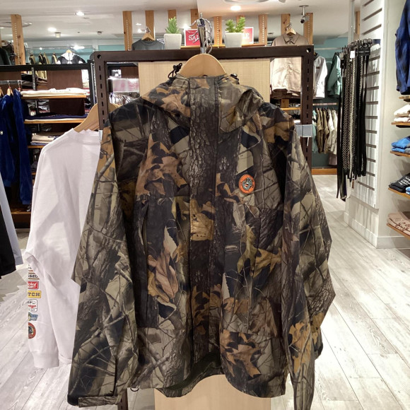 「究極の防寒×ストリート。SANTA CRUZ MFG OTHER HAND MOUNTAIN JACKET 福岡パルコ店に降臨」