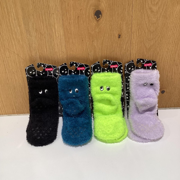 ムラサキスポーツ福岡パルコ店に「GLAMLIN（グラムリン）」入荷！冬の最強モコモコソックスで足元まで温かく。