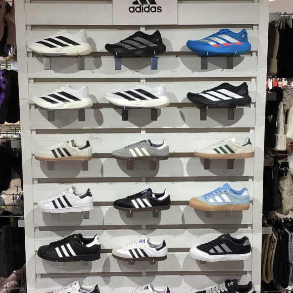 【アディダス】人気シューズが大量入荷！ムラサキスポーツ福岡パルコ店でサンバ・ガゼル・アディゼロをチェック！